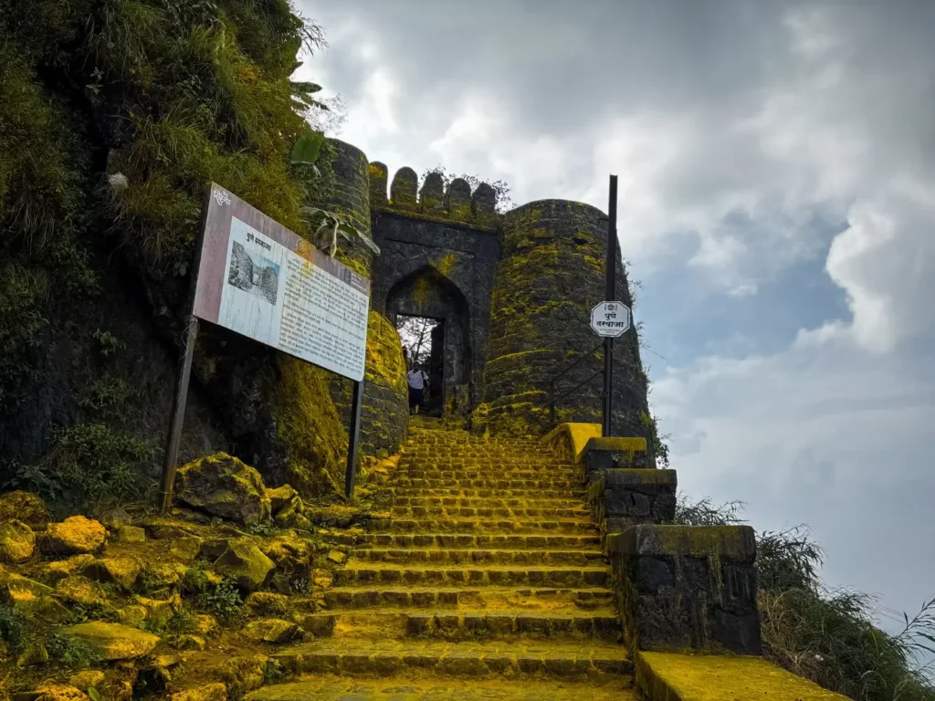 Sinhagad Fort Pune Darwaja