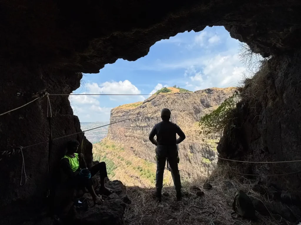 Lingana Fort Cave Trek Maharashtra