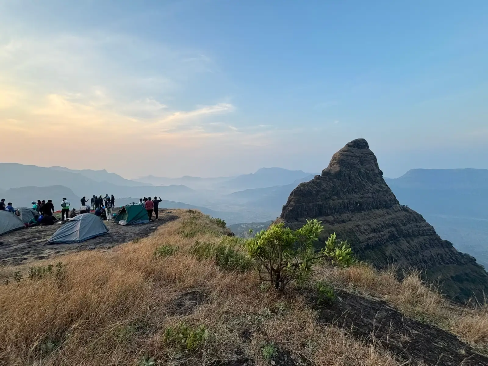 Lingana Fort Trek Guide