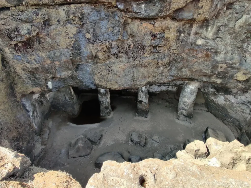 Bahrot Caves Barad Caves Near Gholvad Beach