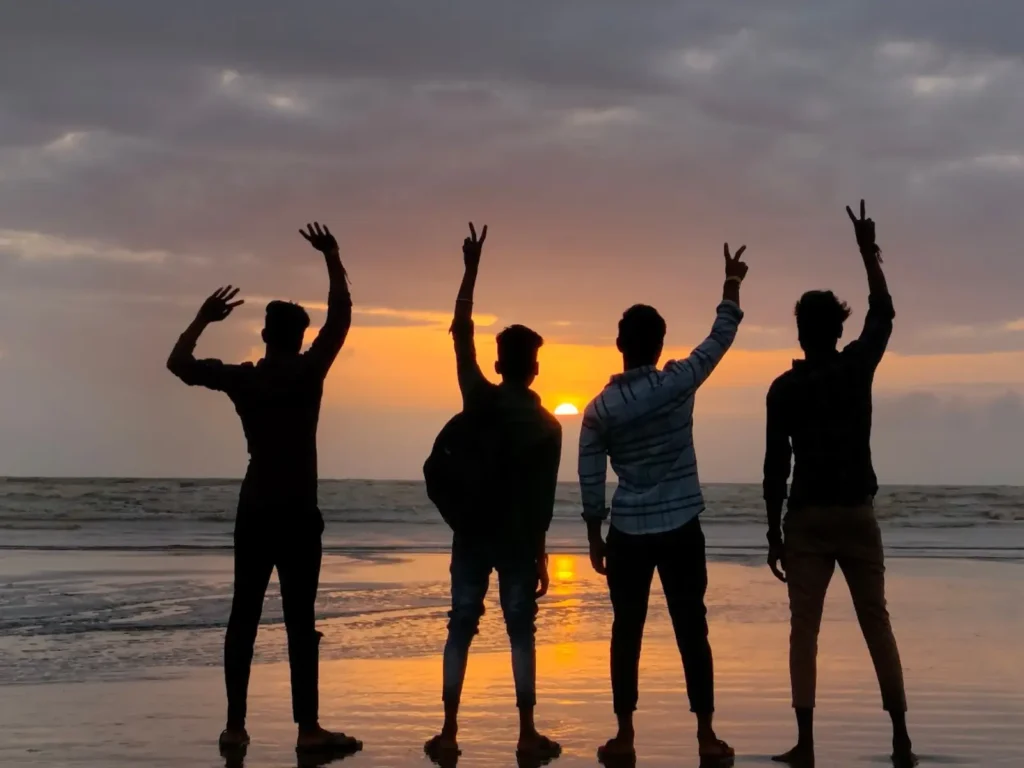 Chinchani Beach Trek Maharashtra