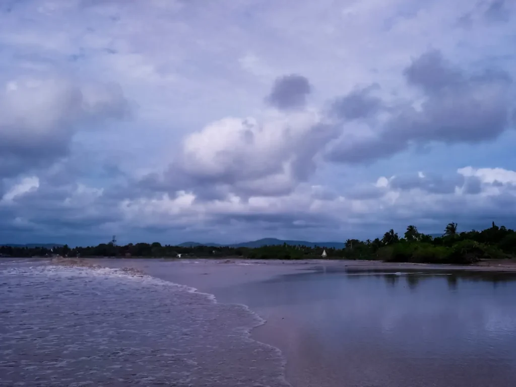 Toke Beach Trek Maharashtra