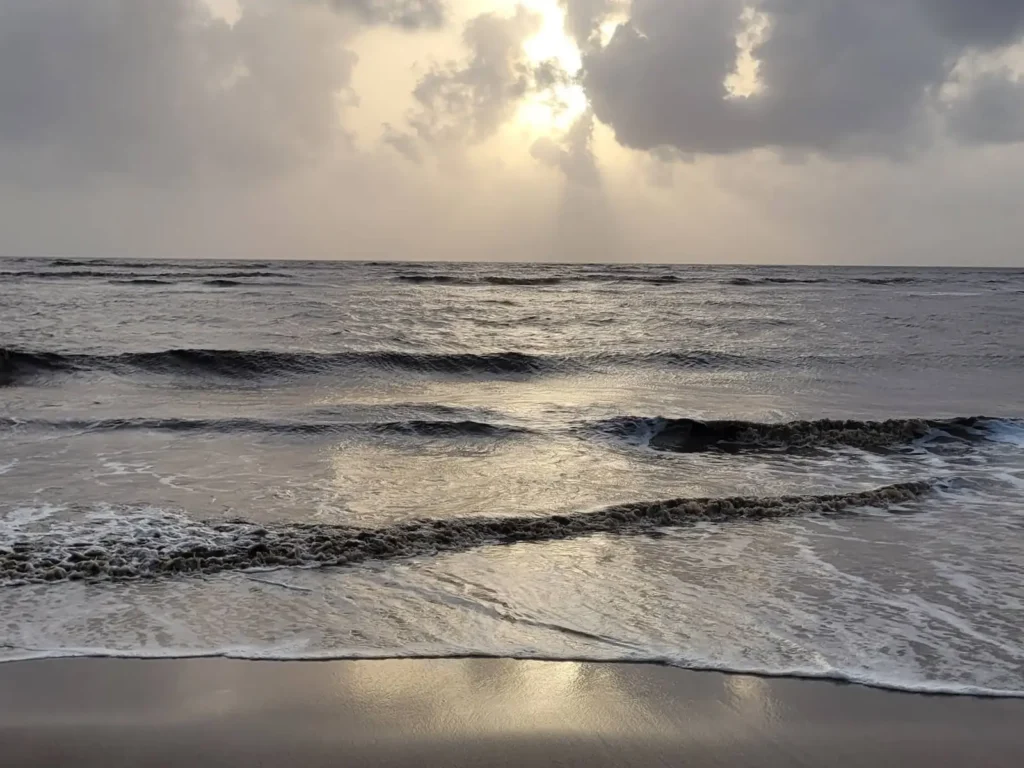 Tokyo Beach, Dahanu Trek Maharashtra