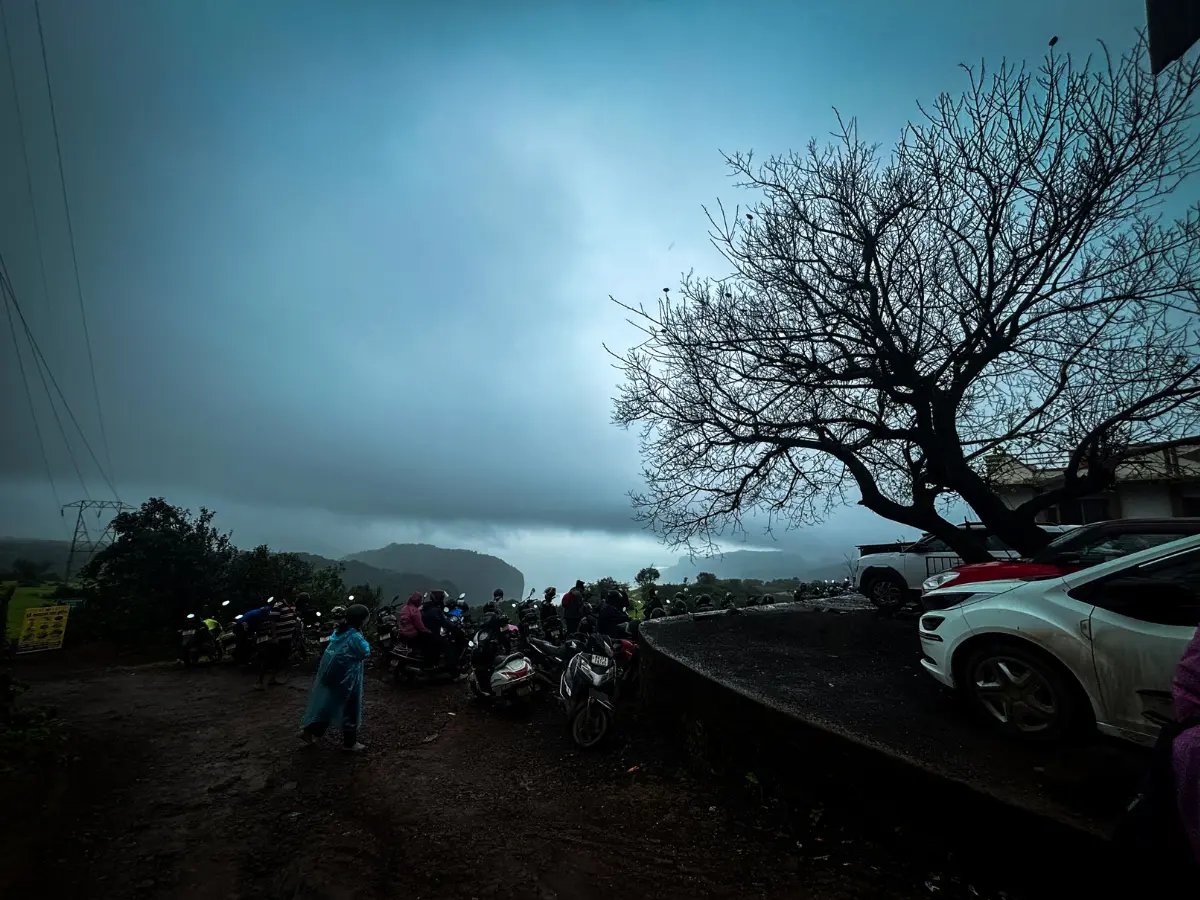 Parking and Entry at Paratewadi for Savlya Ghat Trail