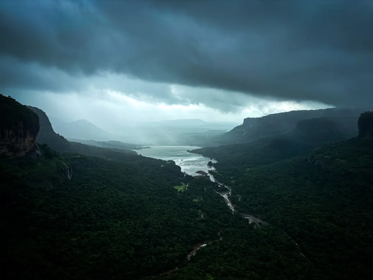 Savlya Ghat Trek Weather Changes Every Few Minutes